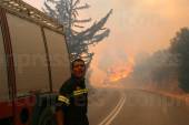 ΜΕΓΑΛΗ ΠΥΡΚΑΓΙΑ ΣΤΟΝ ΒΑΡΝΑΒΑ ΑΤΤΙΚΗΣ