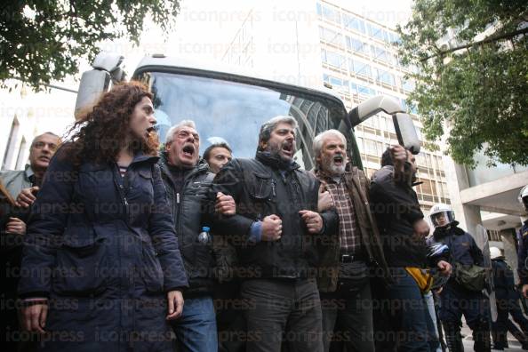 ΚΑΤΑΛΗΨΗ-ΓΡΑΦΕΙΟΥ-ΥΠΟΥΡΓΟΥ-ΑΠΑΣΧΟΛΗΣΗΣ-ΓΙΑΝΝΗ-1