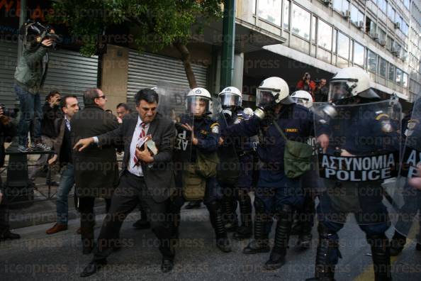 ΚΑΤΑΛΗΨΗ-ΓΡΑΦΕΙΟΥ-ΥΠΟΥΡΓΟΥ-ΑΠΑΣΧΟΛΗΣΗΣ-ΓΙΑΝΝΗ-6