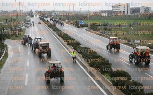 ΛΑΡΙΣΑ:-ΑΠΟΧΩΡΗΣΗ-ΤΩΝ-ΑΓΡΟΤΩΝ-ΑΠΟ-ΤΟΝ-ΚΟΜΒΟ-ΝΙΚΑΙΑΣ-1