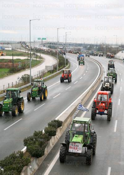 ΛΑΡΙΣΑ:-ΑΠΟΧΩΡΗΣΗ-ΤΩΝ-ΑΓΡΟΤΩΝ-ΑΠΟ-ΤΟΝ-ΚΟΜΒΟ-ΝΙΚΑΙΑΣ-3