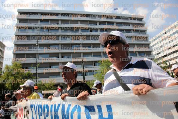 ΠΟΡΕΙΑ-ΥΠΟΥΡΓΕΙΟ-ΟΙΚΟΝΟΜΙΚΩΝ-ΣΤΗΝ-ΒΟΥΛΗ-3