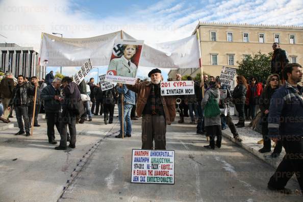 ΣΥΓΚΕΝΤΡΩΣΗ-ΠΟΡΕΙΑ-ΔΙΑΜΑΡΤΥΡΙΑΣ-ΠΡΟΣ-ΒΟΥΛΗ-2