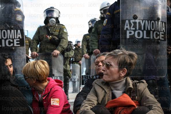 ΣΥΓΚΕΝΤΡΩΣΗ-ΠΟΡΕΙΑ-ΔΙΑΜΑΡΤΥΡΙΑΣ-ΠΡΟΣ-ΒΟΥΛΗ-7