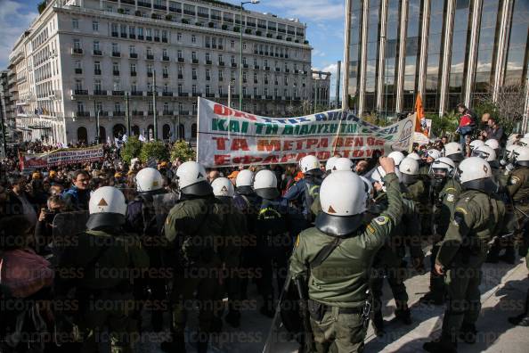 ΣΥΓΚΕΝΤΡΩΣΗ-ΠΟΡΕΙΑ-ΔΙΑΜΑΡΤΥΡΙΑΣ-ΠΡΟΣ-ΒΟΥΛΗ-13