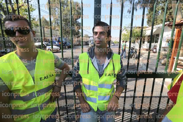 ΣΥΝΔΙΚΑΛΙΣΤΕΣ-ΑΣΤΥΝΟΜΙΚΟΙ-ΑΠΕΚΛΕΙΣΑΝ-ΕΙΣΟΔΟ-ΣΧΟΛΗΣ-11