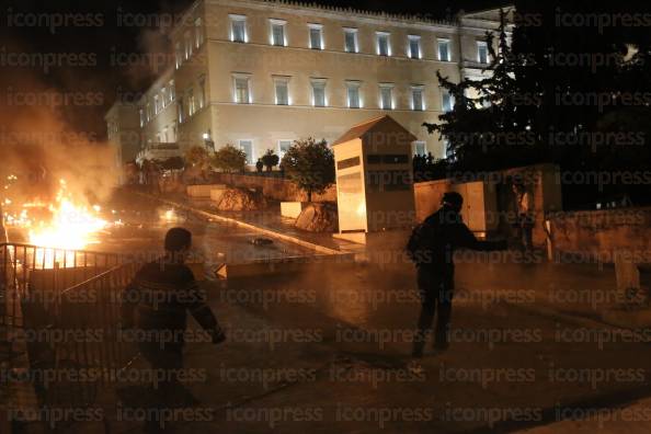 ΑΘΗΝΑ-ΕΠΕΙΣΟΔΙΑ-ΣΥΓΚΕΝΤΡΩΣΗ-ΚΑΤΑ-ΜΝΗΜΟΝΙΟΥ-7