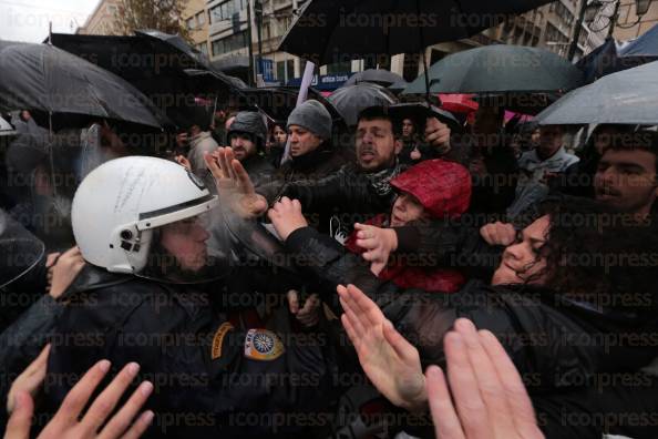 ΑΠΕΡΓΙΑ-ΠΟΡΕΙΑ-ΔΙΑΜΑΡΤΥΡΙΑΣ-ΕΜΠΟΡΟΫΠΑΛΛΗΛΩΝ-ΚΕΝΤΡΟ