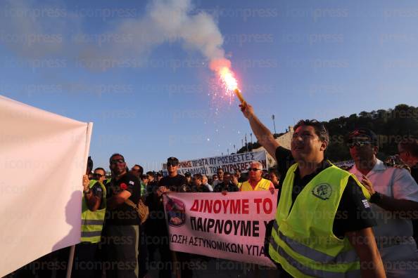 ΑΘΗΝΑ-ΣΥΓΚΕΝΤΡΩΣΗ-ΔΙΑΜΑΡΤΥΡΙΑ-ΕΝΣΤΟΛΩΝ-3