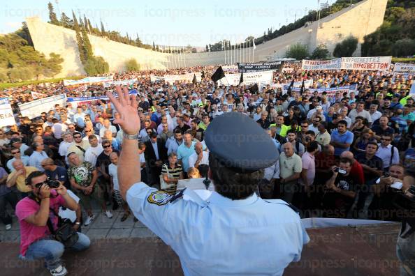 ΑΘΗΝΑ-ΣΥΓΚΕΝΤΡΩΣΗ-ΔΙΑΜΑΡΤΥΡΙΑ-ΕΝΣΤΟΛΩΝ-4