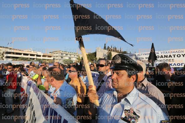 ΑΘΗΝΑ-ΣΥΓΚΕΝΤΡΩΣΗ-ΔΙΑΜΑΡΤΥΡΙΑ-ΕΝΣΤΟΛΩΝ-19