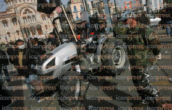 ΑΝΑΧΩΡΗΣΗ-ΤΩΝ-ΚΡΗΤΙΚΩΝ-ΑΓΡΟΤΩΝ-ΑΠΟ-ΤΟ-ΛΙΜΑΝΙ-ΤΟΥ-ΠΕΙΡΑΙΑ-7