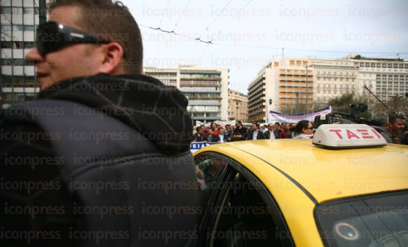 ΣΥΓΚΕΝΤΡΩΣΗ-ΠΟΡΕΙΑ-ΑΥΤΟΚΙΝΗΤΙΣΤΩΝ-ΤΑΞΙ-3