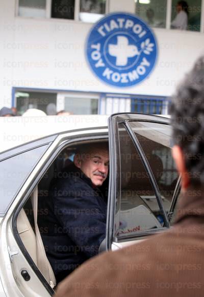 ΕΠΙΣΚΕΨΗ-ΤΟΥ-ΠΡΟΕΔΡΟΥ-ΤΟΥ-ΠΑΣΟΚ-ΣΤΑ-ΙΑΤΡΕΙΑ-ΤΩΝ-ΓΙΑΤΡΩΝ-ΤΟΥ-ΚΟΣΜΟΥ