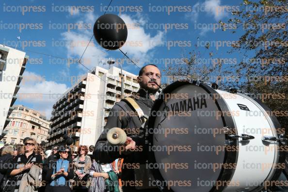 ΔΙΑΜΑΡΤΥΡΙΑ-ΕΡΓΑΖΟΜΕΝΩΝ-ΣΤΙΣ-ΣΤΗΝ-ΠΛΑΤΕΙΑ-8