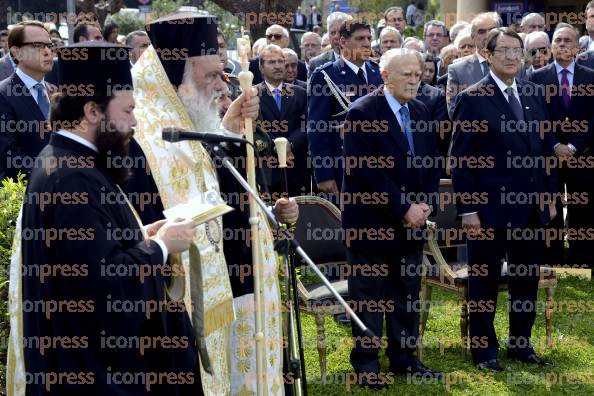 ΣΗΜΕΡΑ-ΠΡΟΕΔΡΟΣ-ΔΗΜΟΚΡΑΤΊΑΣ-ΚAΡΟΛΟΣ-ΠΑΠΟYΛΙΑΣ-3