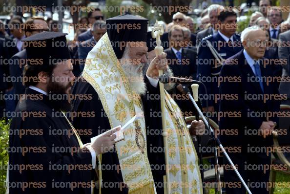 ΣΗΜΕΡΑ-ΠΡΟΕΔΡΟΣ-ΔΗΜΟΚΡΑΤΊΑΣ-ΚAΡΟΛΟΣ-ΠΑΠΟYΛΙΑΣ-17