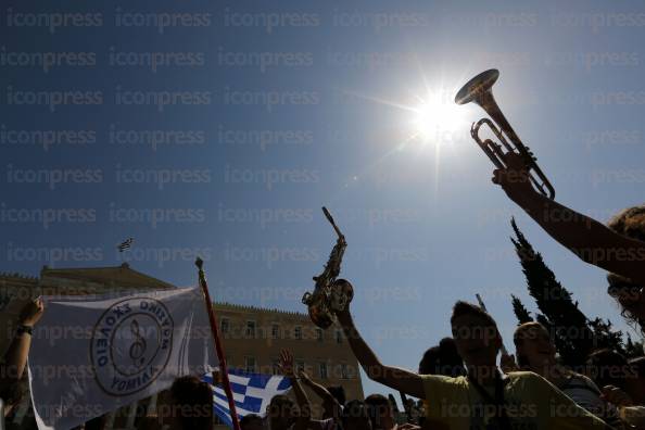 ΠΟΡΕΙΑ-ΜΑΘΗΤΩΝ-ΜΟΥΣΙΚΩΝ-ΣΧΟΛΕΙΩΝ-ΚΕΝΤΡΟ-6