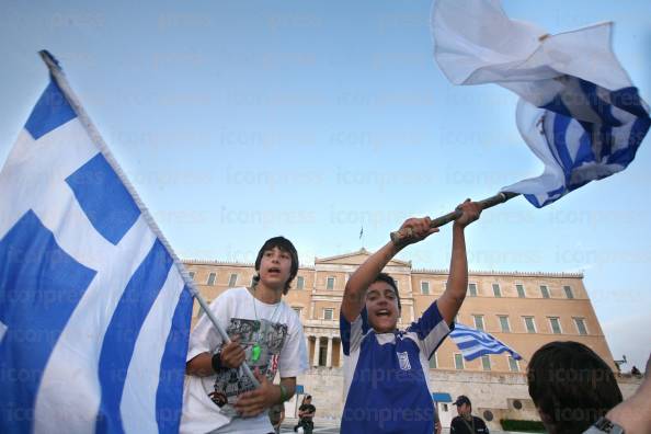 ΣΥΝΕΧΙΖΟΥΝ-ΜΕΡΑ-ΣΥΓΚΕΝΤΡΩΝΟΝΤΑΙ-ΑΓΑΝΑΚΤΙΣΜΕΝΟΙ-ΣΥΝΤΑΓΜΑ-3