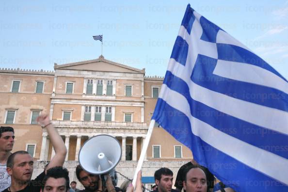 ΣΥΝΕΧΙΖΟΥΝ-ΜΕΡΑ-ΣΥΓΚΕΝΤΡΩΝΟΝΤΑΙ-ΑΓΑΝΑΚΤΙΣΜΕΝΟΙ-ΣΥΝΤΑΓΜΑ-6