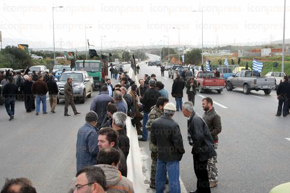 ΗΡΑΚΛΕΙΟ-ΚΡΗΤΗΣ-ΜΠΛΟΚΟ-ΤΩΝ-ΑΓΡΟΤΩΝ-ΣΤΑ-ΛΙΝΟΠΕΡΑΜΑΤΑ-ΕΠΙΣΚΕΨΗ-ΤΟΥ-ΑΛΑΒΑΝΟΥ-2