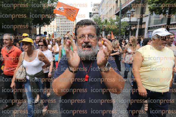 ΣΥΓΚΕΝΤΡΩΣΗ-ΣΤΗΝ-ΠΛΑΤΕΙΑ-ΚΛΑΥΘΜΩΝΟΣ-ΠΟΡΕΙΑ