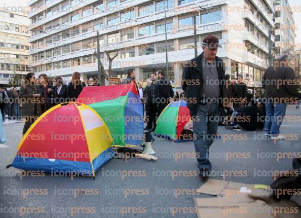 ΔΙΑΜΑΡΤΥΡΙΑ-ΕΡΓΑΖΟΜΕΝΩΝ-ΣΤΗ-ΚΛΩΣΤΟΥΦΑΝΤΟΥΡΓΕΙΑ-ΣΤΟ-ΥΠ-ΟΙΚΟΝΟΜΙΑΣ-1