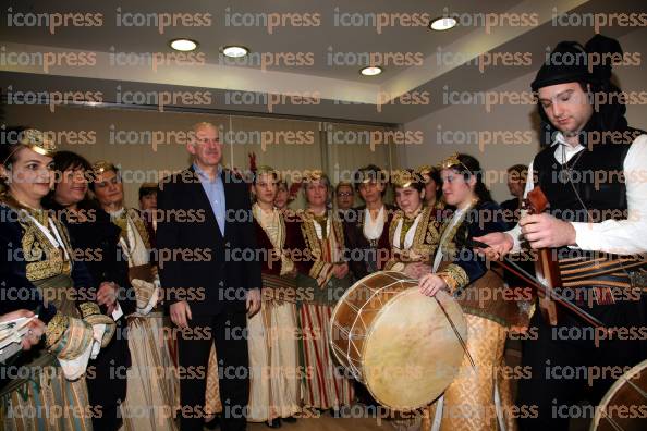 ΠΡΩΤΟΧΡΟΝΙΑΤΙΚΑ-ΚΑΛΑΝΤΑ-ΣΤΟ-ΠΡΟΕΔΡΟ-ΤΟΥ-ΠΑΣΟΚ-ΠΑΠΑΝΔΡΕΟΥ-ΑΠΟ-ΣΥΛΛΟΓΟ-ΠΟΝΤΙΩΝ-1