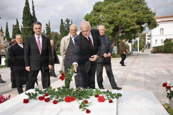 ΤΡΙΣΑΓΙΟ-ΣΤΟΝ-ΤΑΦΟ-ΓΕΩΡΓΙΟΥ-ΠΑΠΑΝΔΡΕΟΥ-1