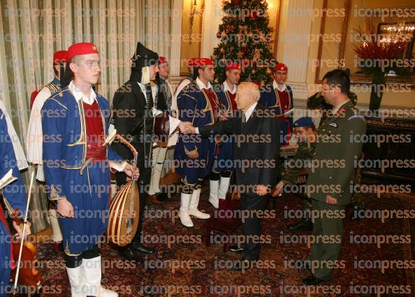 ΧΡΙΣΤΟΥΓΕΝΝΙΑΤΙΚΑ-ΚΑΛΑΝΤΑ-ΠΡΟΕΔΡΙΚΟ-ΜΕΓΑΡΟ