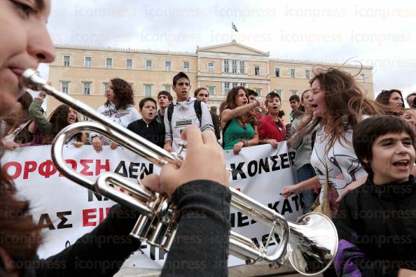 ΑΘΗΝΑ-ΣΥΓΚΕΝΤΡΩΣΗ-ΠΟΡΕΙΑ-ΔΙΑΜΑΡΤΥΡΙΑΣ-ΜΑΘΗΤΩΝ-9