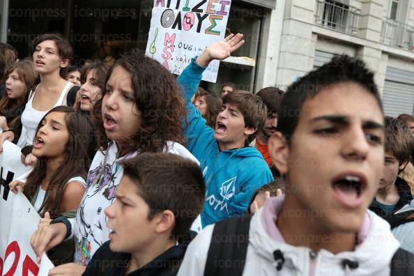 ΑΘΗΝΑ-ΣΥΓΚΕΝΤΡΩΣΗ-ΠΟΡΕΙΑ-ΔΙΑΜΑΡΤΥΡΙΑΣ-ΜΑΘΗΤΩΝ-10