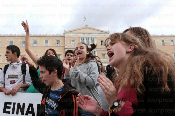 ΑΘΗΝΑ-ΣΥΓΚΕΝΤΡΩΣΗ-ΠΟΡΕΙΑ-ΔΙΑΜΑΡΤΥΡΙΑΣ-ΜΑΘΗΤΩΝ-11