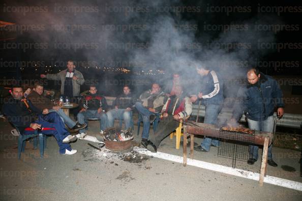 ΛΑΡΙΣΑ:-ΣΥΓΚΕΝΤΡΩΣΗ-ΑΓΡΟΤΩΝ-ΣΤΟΝ-ΚΟΜΒΟ-ΝΙΚΑΙΑΣ-3