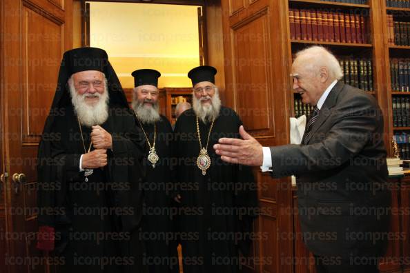 ΣΥΝΑΝΤΗΣΗ-ΠΡΟΕΔΡΟΥ-ΔΗΜΟΚΡΑΤΙΑΣ-ΚΑΡΟΛΟΥ-ΠΑΠΟΥΛΙΑ-714