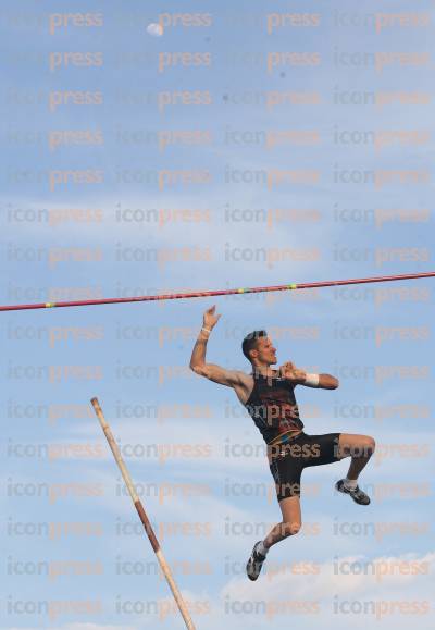 ATHENS-STREET-POLE-VAULT-2015