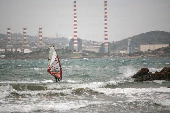 ΛΑΥΡΙΟ-WINDSURFING-ΑΨΗΦΩΝΤΑΣ-ΚΑΚΟΚΑΙΡΙΑ-6