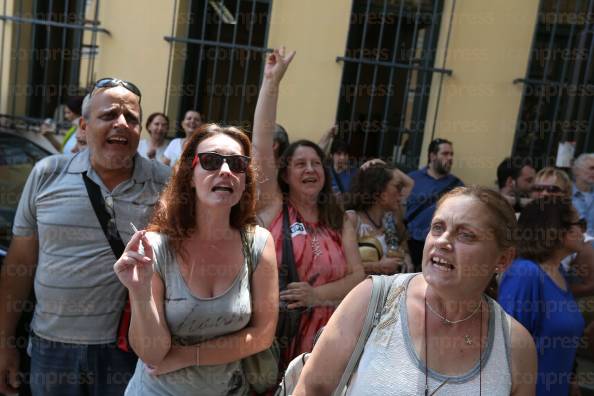 ΔΙΚΑΣΤΗΡΙΑ-ΕΥΕΛΠΙΔΩΝ-ΠΟΛΙΤΕΣ-ΕΡΓΑΖΟΜΕΝΟΙ-ΣΥΝΕΛΗΦΘΗΣΑΝ-4