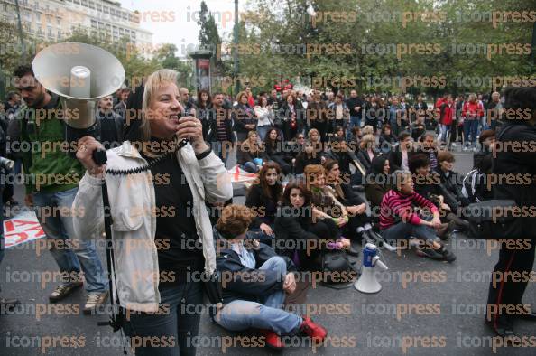 ΔΙΑΜΑΡΤΥΡΙΑ-ΕΡΓΑΖΟΜΕΝΩΝ-ΣΤΑ-ΚΛΩΣΤΗΡΙΑ-ΛΑΝΑΡΑ-ΚΑΙ-ΠΟΡΕΙΑ-ΣΤΟ-ΥΠ-ΟΙΚΟΝΟΜΙΑΣ-6