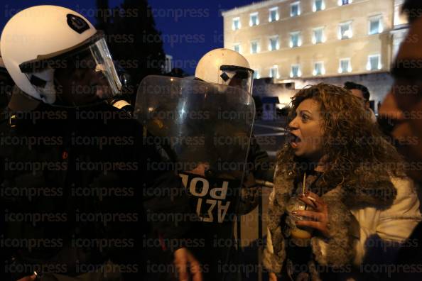 ΣΥΓΚΕΝΤΡΩΣΗ-ΑΓΑΝΑΚΤΙΣΜΕΝΩΝ-ΣΥΝΤΑΓΜΑ-19