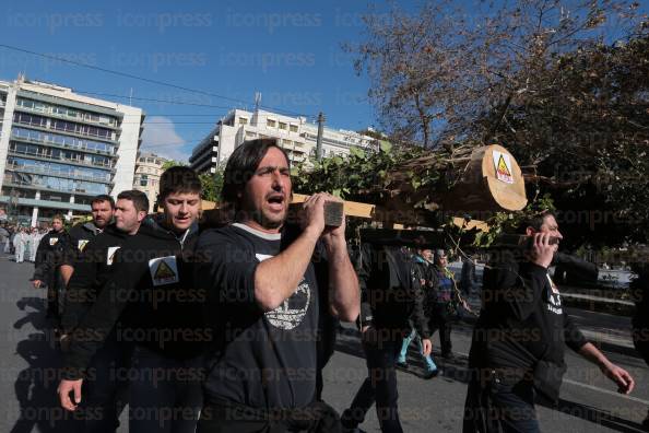 ΠΟΡΕΙΑ-ΔΙΑΜΑΡΤΥΡΙΑΣ-ΚΕΝΤΡΟ-ΑΘΗΝΑΣ-ΜΕΤΑΛΛΕΙΑ-3