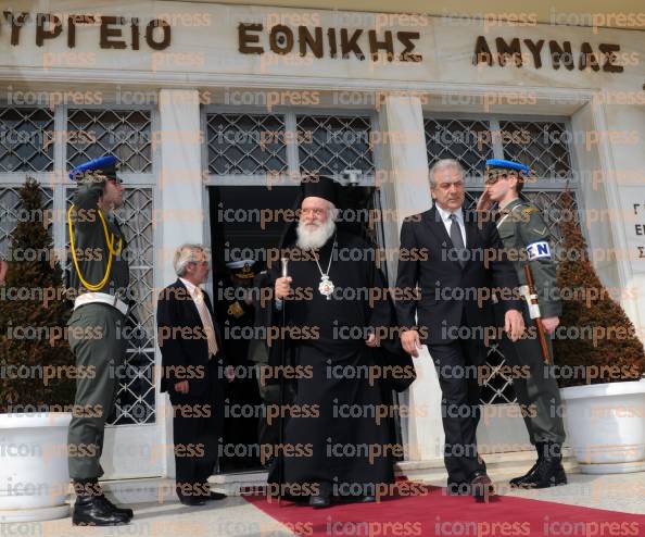 ΣΥΝΑΝΤΗΣΗ-ΥΠΟΥΡΓΟΥΑΜΥΝΑΣ-ΔΗΜΗΤΡΗ-ΑΒΡΑΜΟΠΟΥΛΟΥ-ΑΡΧΙΕΠΙΣΚΟΠΟ-1