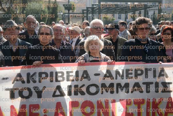 ΠΟΡΕΙΑ-ΔΙΑΜΑΡΤΥΡΙΑΣ-ΣΥΝΤΑΞΙΟΥΧΩΝ-ΚΕΝΤΡΟ-ΑΘΗΝΑΣ-2