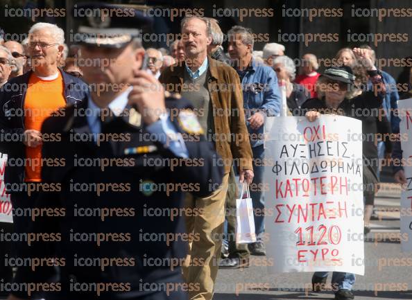 ΠΟΡΕΙΑ-ΔΙΑΜΑΡΤΥΡΙΑΣ-ΣΥΝΤΑΞΙΟΥΧΩΝ-ΚΕΝΤΡΟ-ΑΘΗΝΑΣ-10