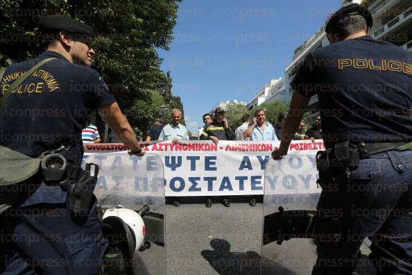 ΑΘΗΝΑ-ΔΙΑΜΑΡΤΥΡΙΑ-ΕΝΣΤΟΛΩΝ-ΜΕΓΑΡΟ-ΜΑΞΙΜΟΥ-3