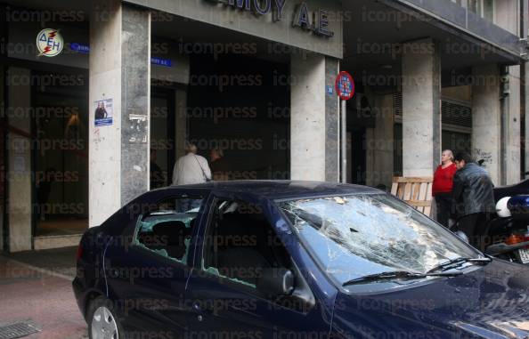 ΕΠΙΘΕΣΗ-ΑΓΝΩΣΤΩΝ-ΣΤΑ-ΚΕΝΤΡΙΚΑ-ΓΡΑΦΕΙΑ-ΤΗΣ-ΔΕΗ-ΣΤΗ-ΧΑΛΚΟΚΟΝΔΥΛΗ-4