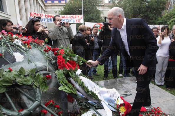 ΚΑΤΑΘΕΣΗ-ΣΤΕΦΑΝΟΥ-ΜΝΗΜΕΙΟ-ΠΟΛΥΤΕΧΝΕΙΟΥ-ΠΡΩΘΥΠΟΥΡΓΟ-6