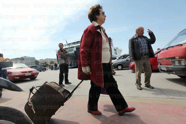 ΑΝΑΧΩΡΗΣΗ-ΕΚΔΡΟΜΕΩΝ-ΠΑΣΧΑ-ΛΙΜΑΝΙ-ΠΕΙΡΑΙΑ-6