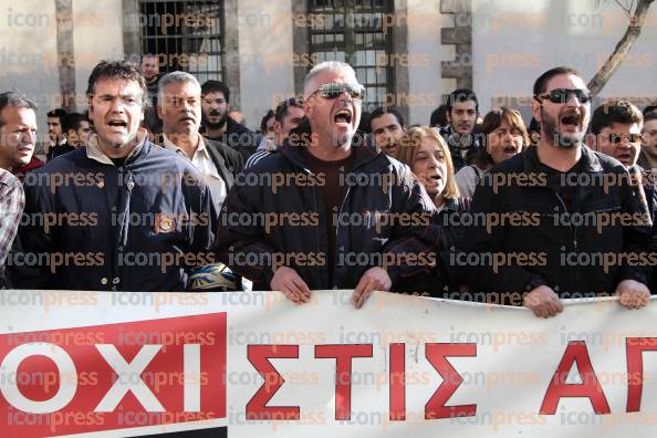 ΣΥΓΚΕΝΤΡΩΣΗ-ΔΙΑΜΑΡΤΥΡΙΑΣ-ΑΠΕΡΓΩΝ-ΧΑΛΥΒΟΥΡΓΩΝ-ΥΠΟΥΡΓΕΙΟ